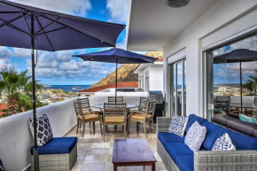 Chic Cabo Condo - Walk to Marina and Downtown!